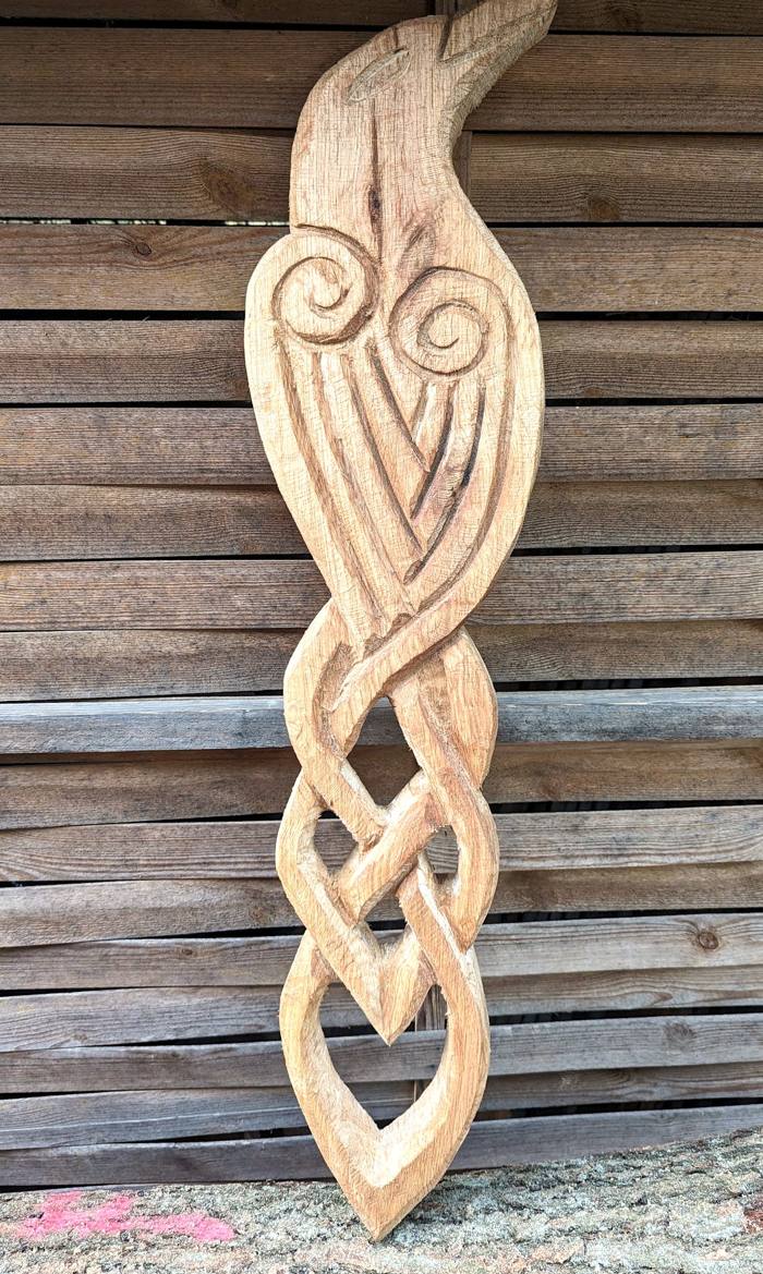 Wandrelief mit Eulenmotiv und keltischem Knoten